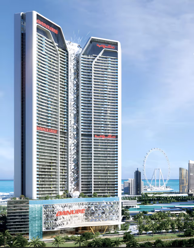 Diamondz by Danube – tower portrait with Ain Dubai and the sea behind