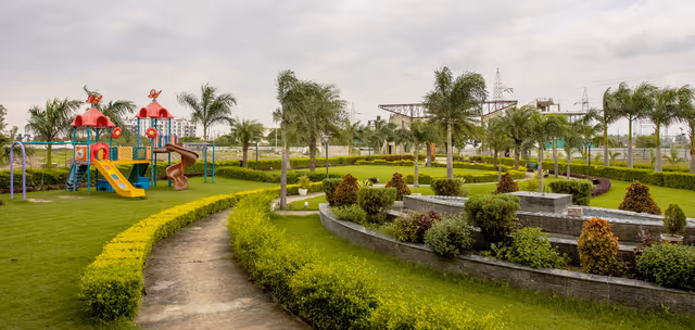 DB Pride – landscaped central garden with the children's play area